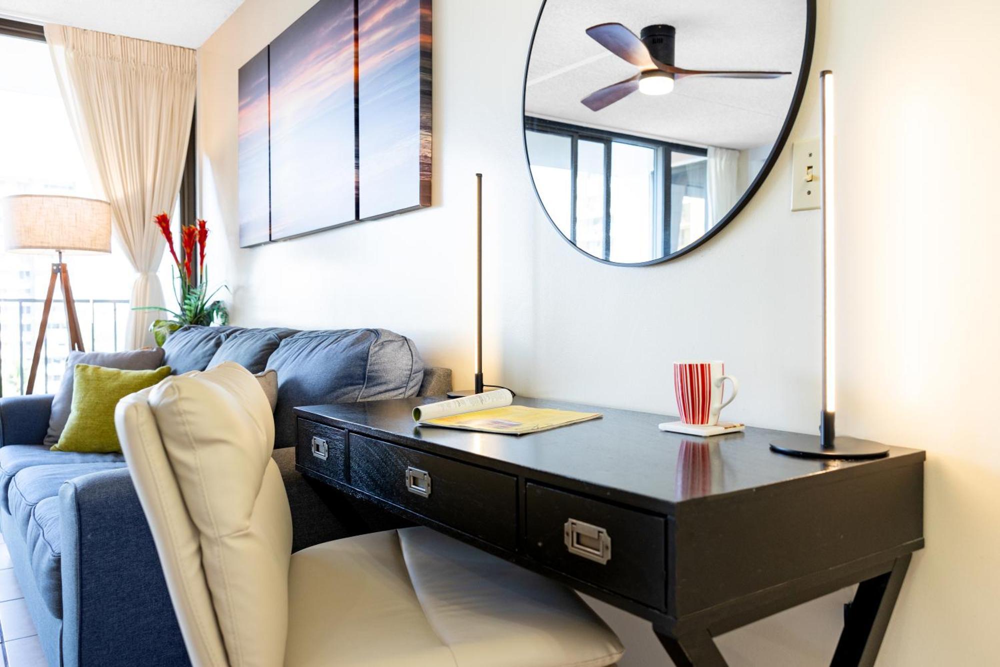 Cozy Waikiki Getaway, Stroll To Beach With Free Parking Гонолулу Екстер'єр фото