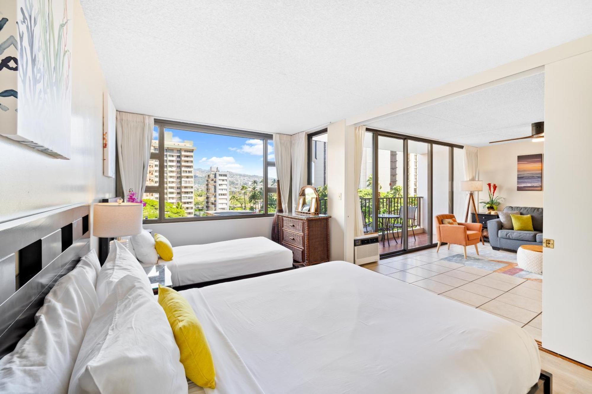 Cozy Waikiki Getaway, Stroll To Beach With Free Parking Гонолулу Екстер'єр фото