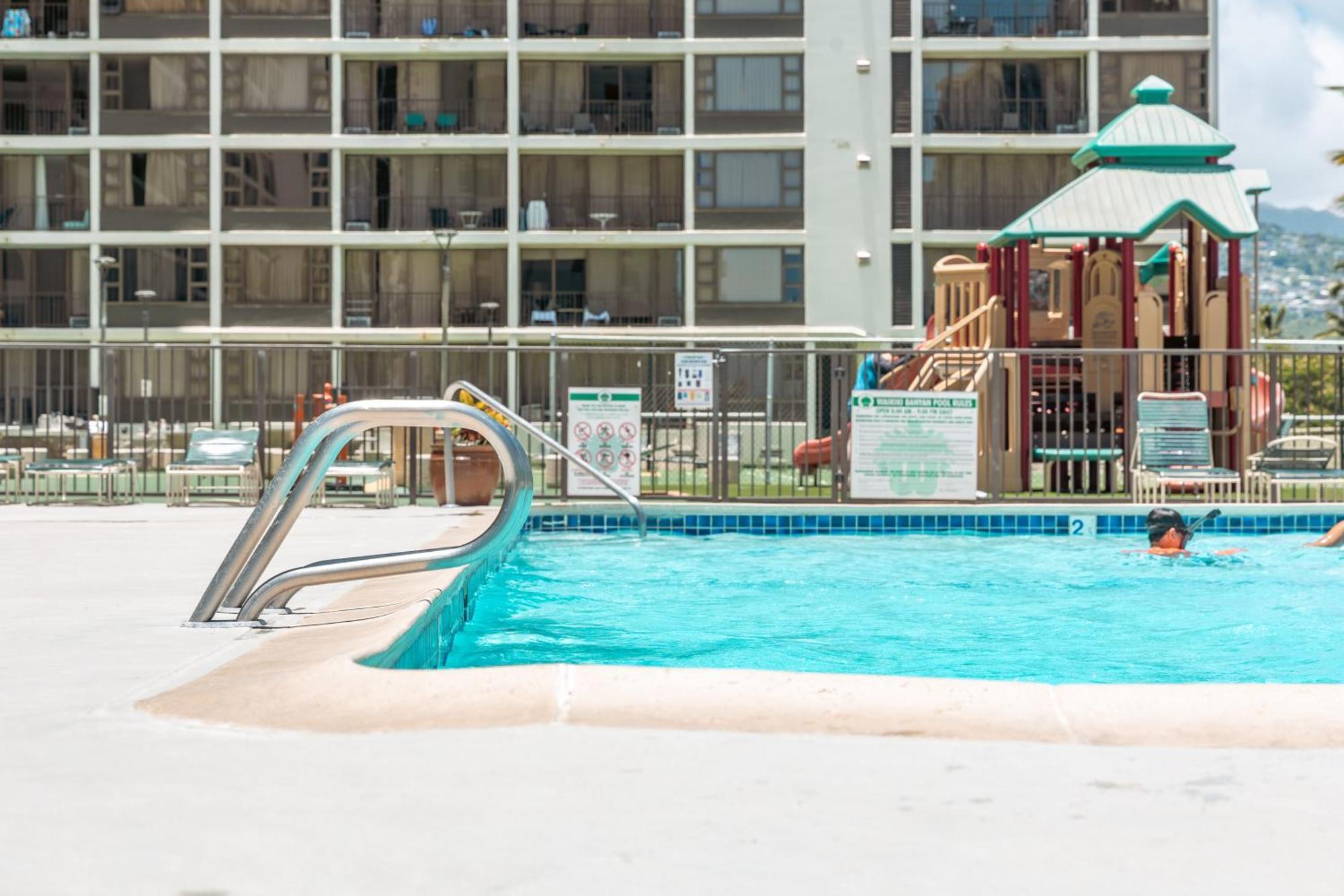 Cozy Waikiki Getaway, Stroll To Beach With Free Parking Гонолулу Екстер'єр фото