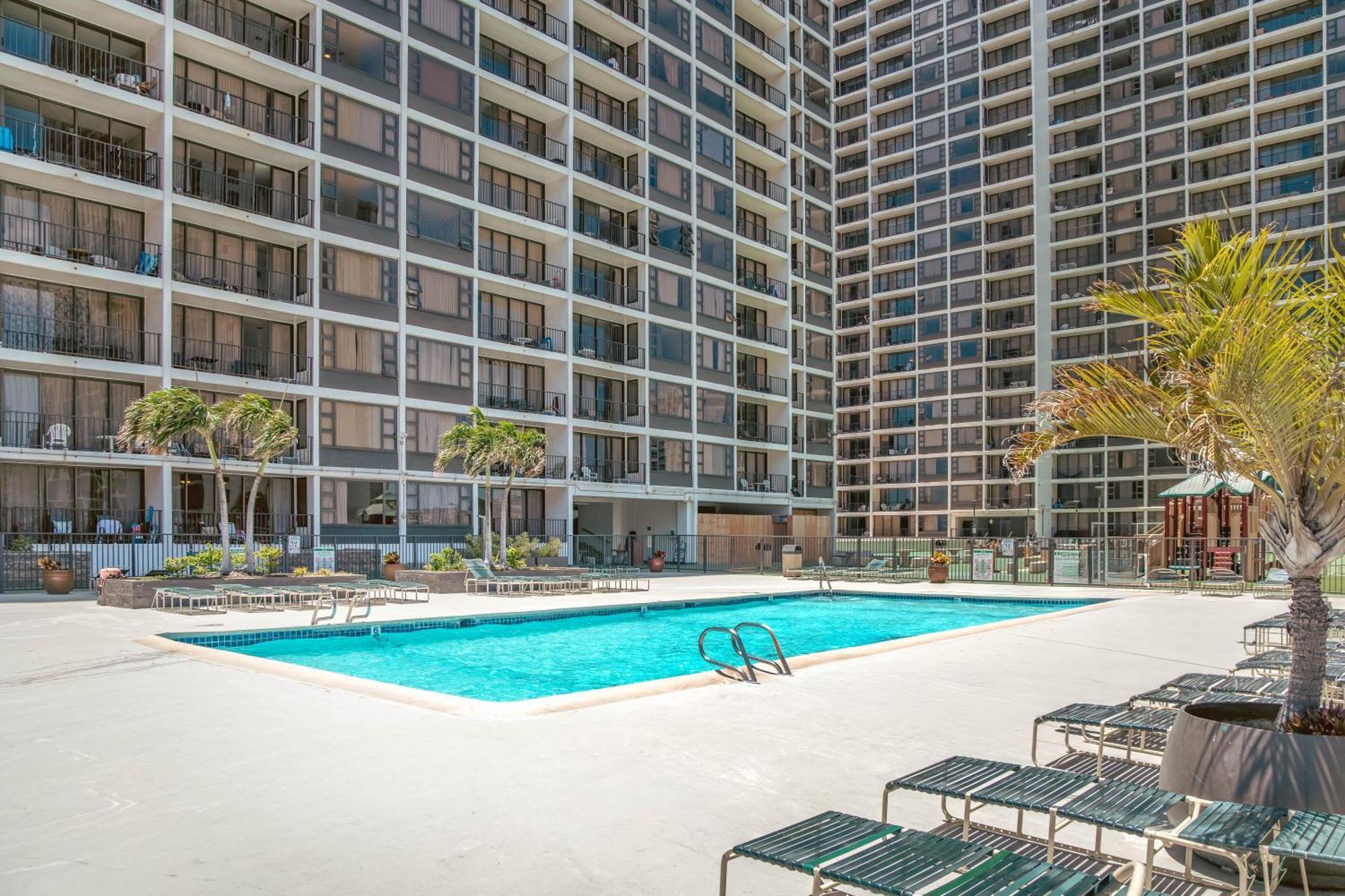Cozy Waikiki Getaway, Stroll To Beach With Free Parking Гонолулу Екстер'єр фото