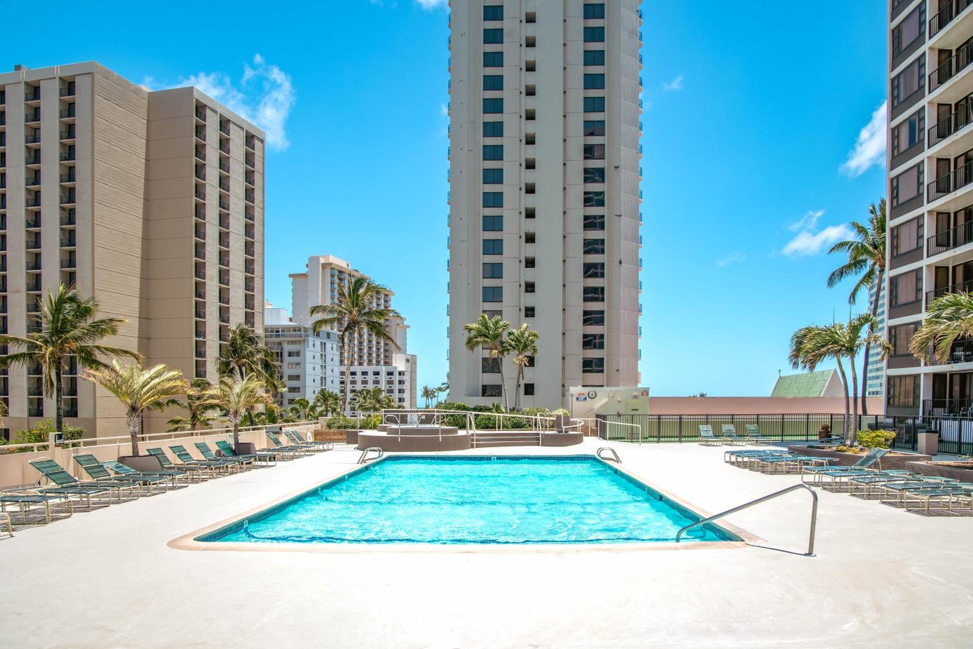 Cozy Waikiki Getaway, Stroll To Beach With Free Parking Гонолулу Екстер'єр фото