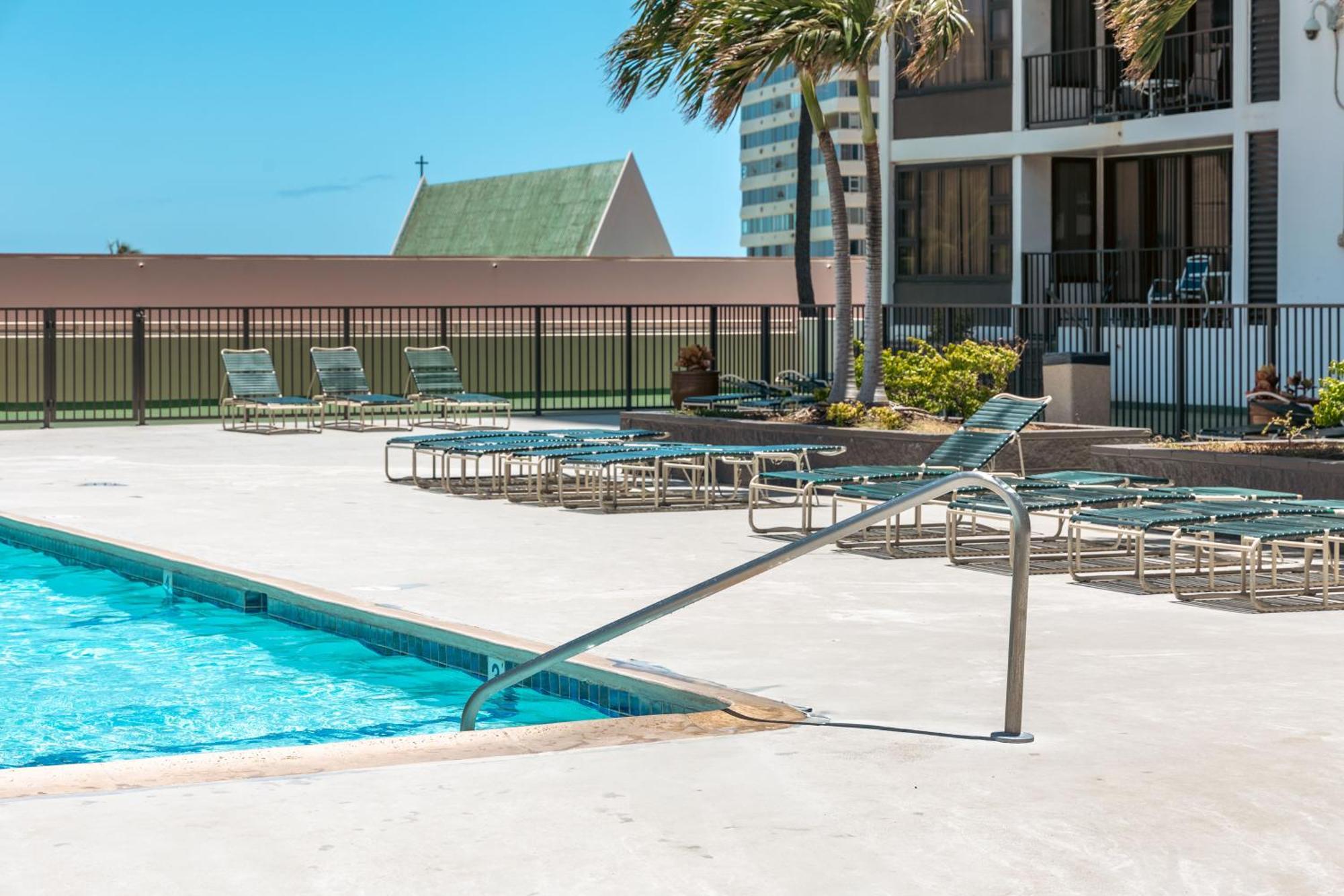 Cozy Waikiki Getaway, Stroll To Beach With Free Parking Гонолулу Екстер'єр фото
