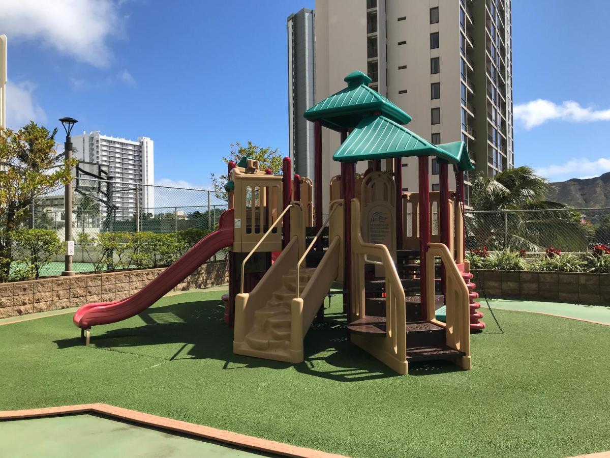 Cozy Waikiki Getaway, Stroll To Beach With Free Parking Гонолулу Екстер'єр фото